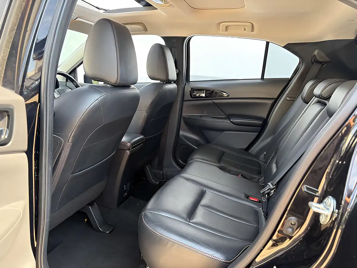 Used 2019 Mitsubishi Eclipse Cross Black Amethyst Black - Interior and Exterior details 6