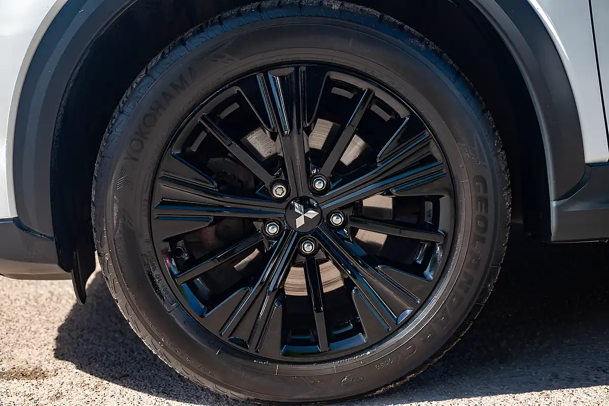 Used 2019 Mitsubishi Eclipse Cross Black Frost White - Interior and Exterior details 12