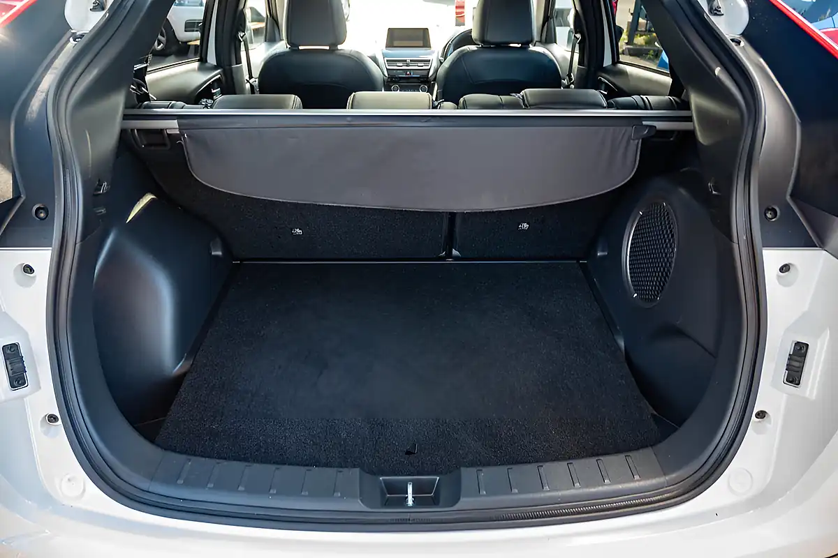 Used 2019 Mitsubishi Eclipse Cross Black Frost White - Interior and Exterior details 16