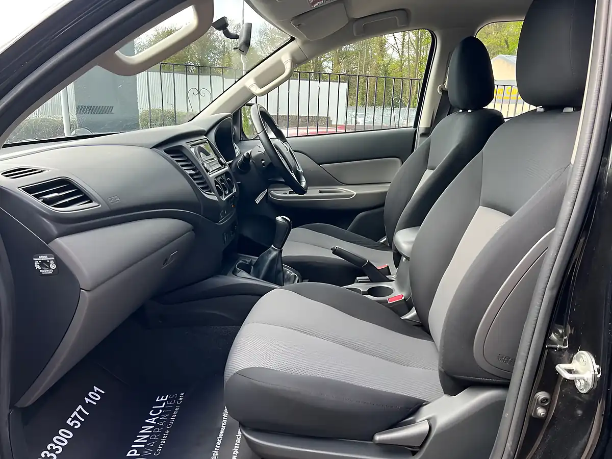 Used 2019 Mitsubishi L200 4Life Black - Interior and Exterior details 14
