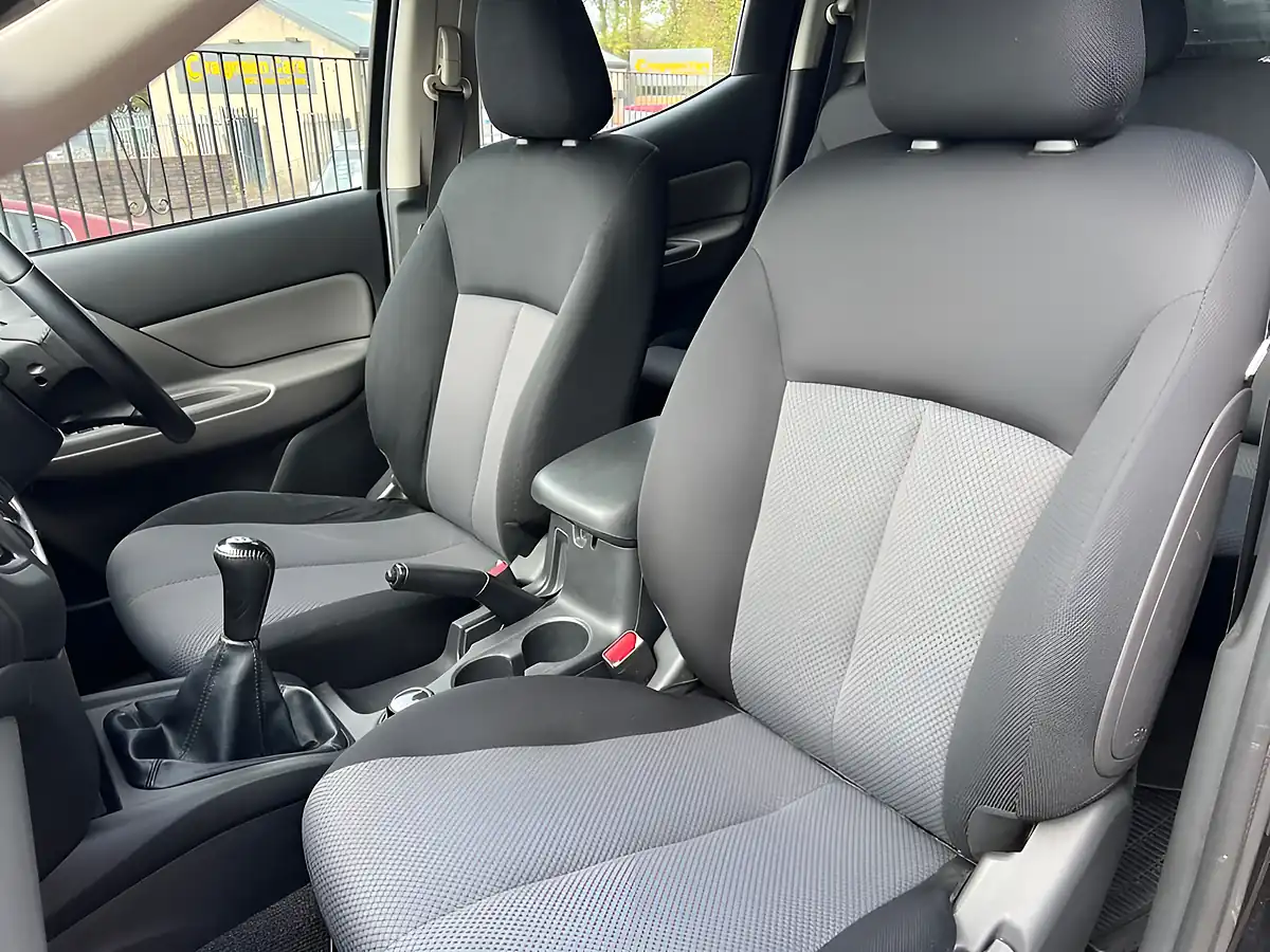 Used 2019 Mitsubishi L200 4Life Black - Interior and Exterior details 15