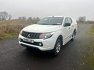 Used 2019 Mitsubishi L200 4Life White - Interior and Exterior details 3
