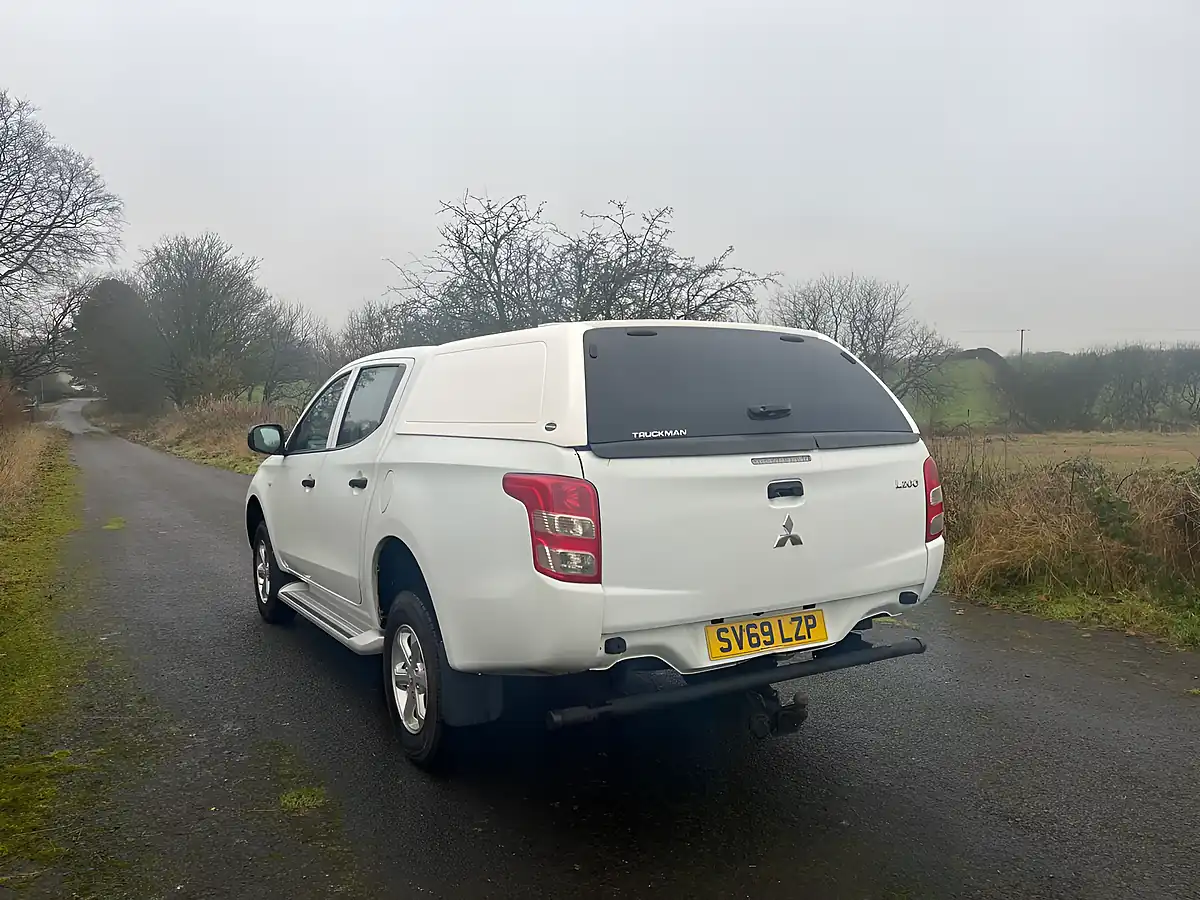 Used 2019 Mitsubishi L200 4Life White - Interior and Exterior details 4