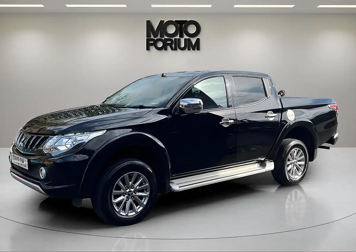 Used 2019 Mitsubishi L200 Barbarian Black - Interior and Exterior details 6