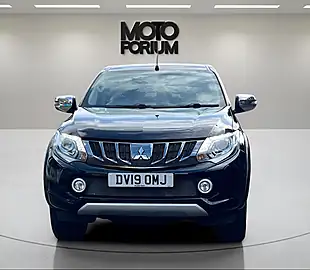 Used 2019 Mitsubishi L200 Barbarian Black - Interior and Exterior details 9