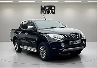 Used 2019 Mitsubishi L200 Barbarian Black - Interior and Exterior details 11