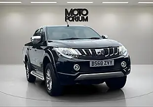 Used 2019 Mitsubishi L200 Barbarian Black - Interior and Exterior details 13