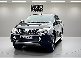 Used 2019 Mitsubishi L200 Barbarian Black - Interior and Exterior details 16