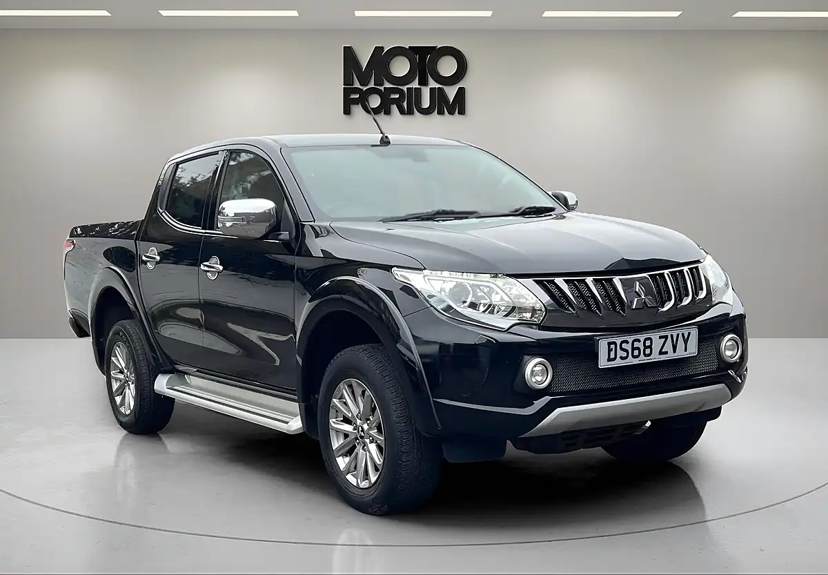 Used 2019 Mitsubishi L200 Barbarian Black - Interior and Exterior details 2
