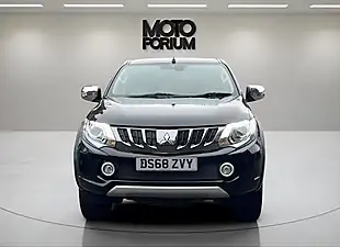Used 2019 Mitsubishi L200 Barbarian Black - Interior and Exterior details 4