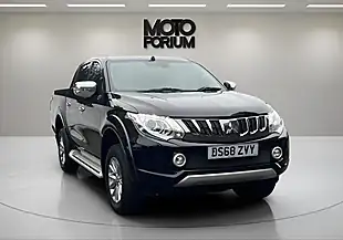 Used 2019 Mitsubishi L200 Barbarian Black - Interior and Exterior details 9