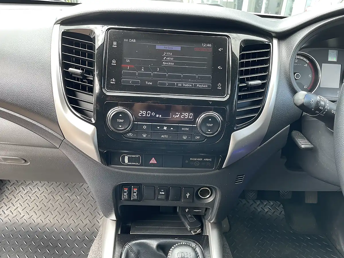 Used 2019 Mitsubishi L200 Barbarian Black - Interior and Exterior details 11