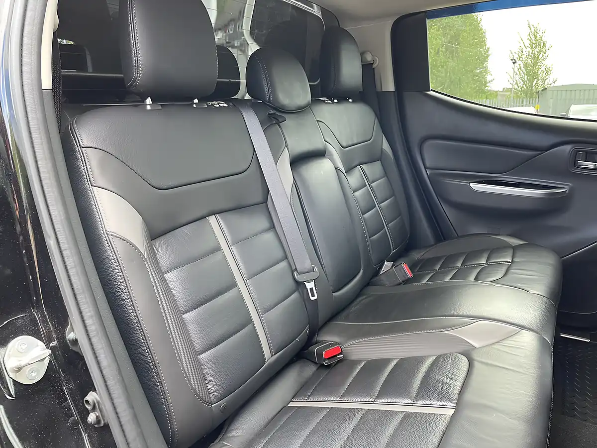 Used 2019 Mitsubishi L200 Barbarian Black - Interior and Exterior details 12