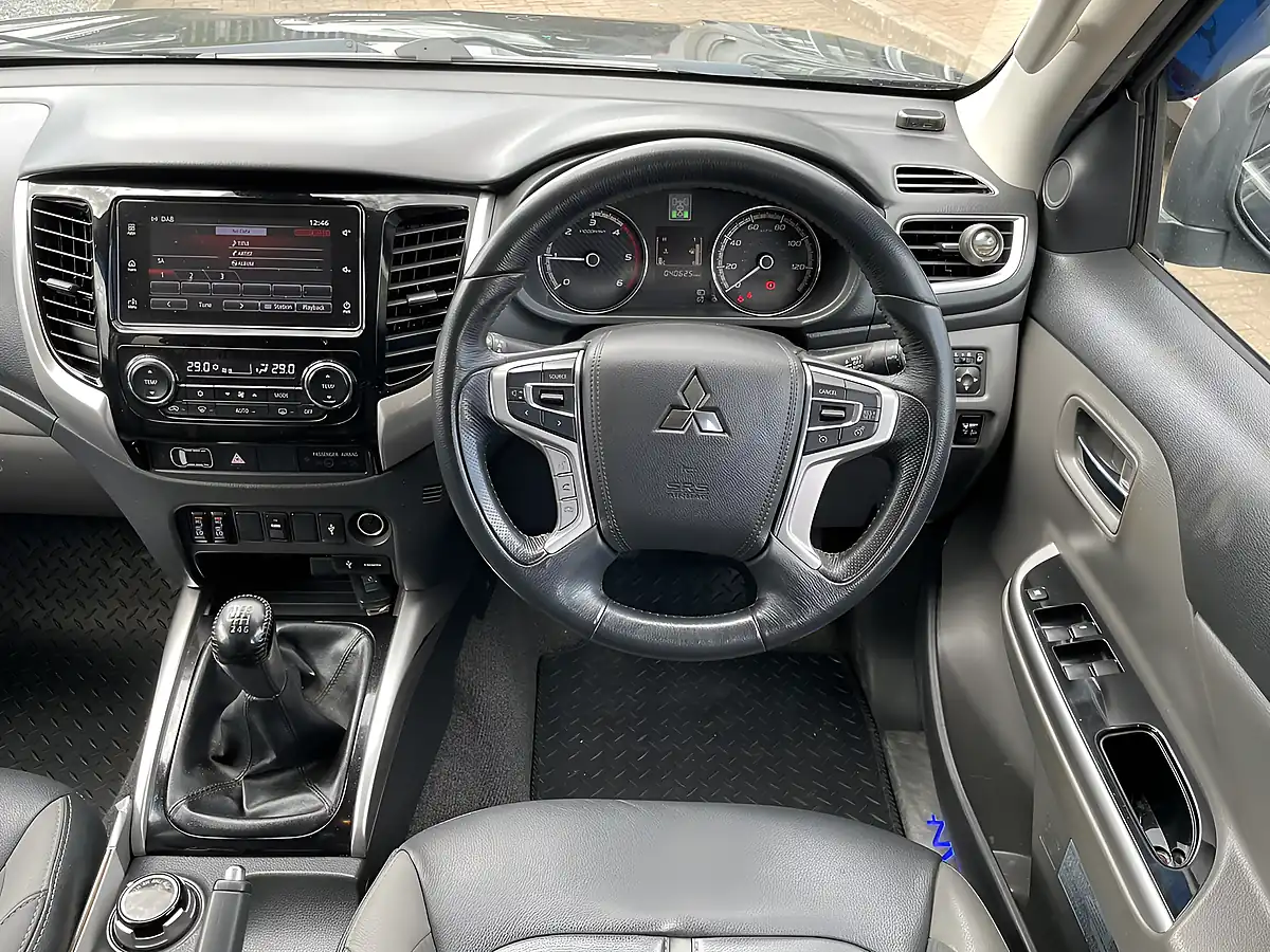 Used 2019 Mitsubishi L200 Barbarian Black - Interior and Exterior details 13