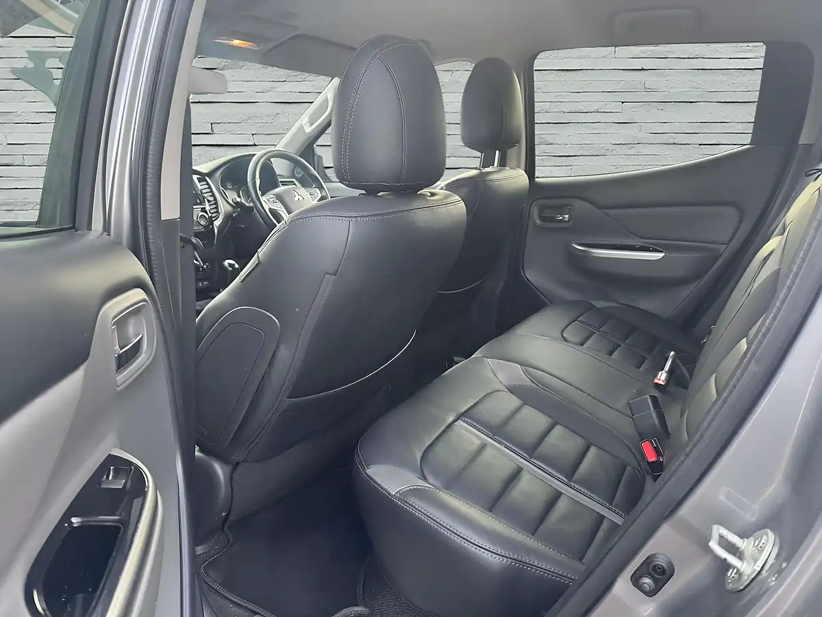 Used 2019 Mitsubishi L200 Barbarian Grey - Interior and Exterior details 18