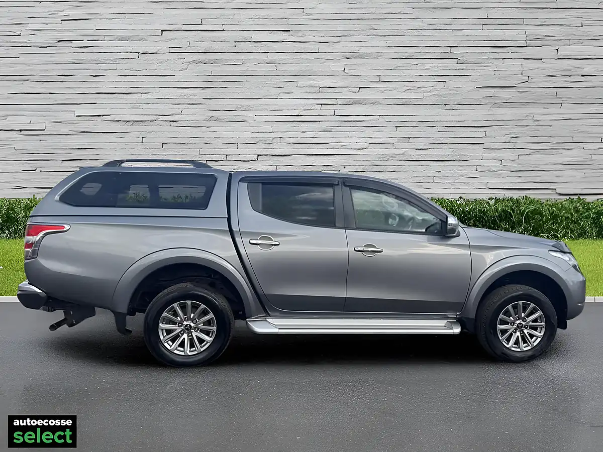 Used 2019 Mitsubishi L200 Barbarian Grey - Interior and Exterior details 2