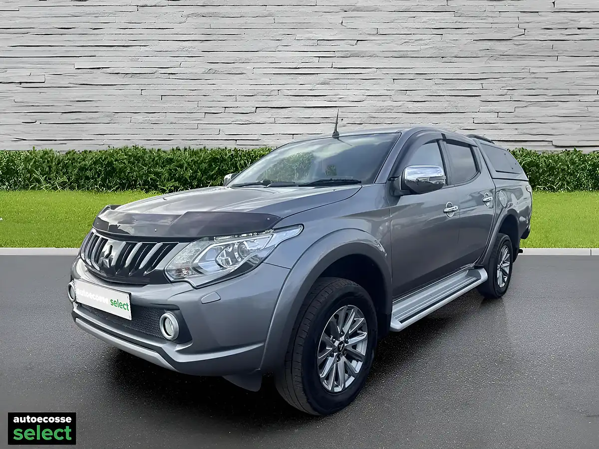 Used 2019 Mitsubishi L200 Barbarian Grey - Interior and Exterior details 9
