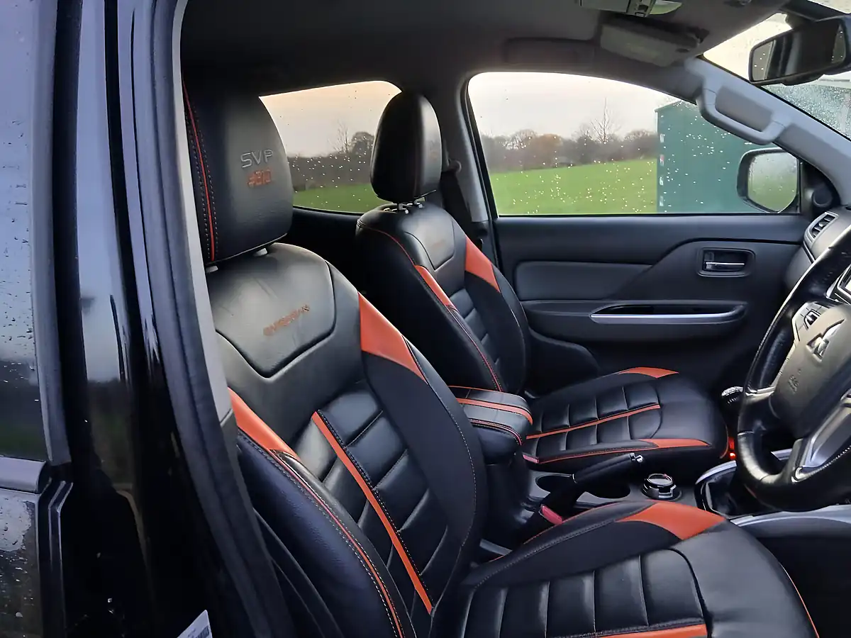 Used 2019 Mitsubishi L200 Barbarian Svp Ii Black - Interior and Exterior details 14