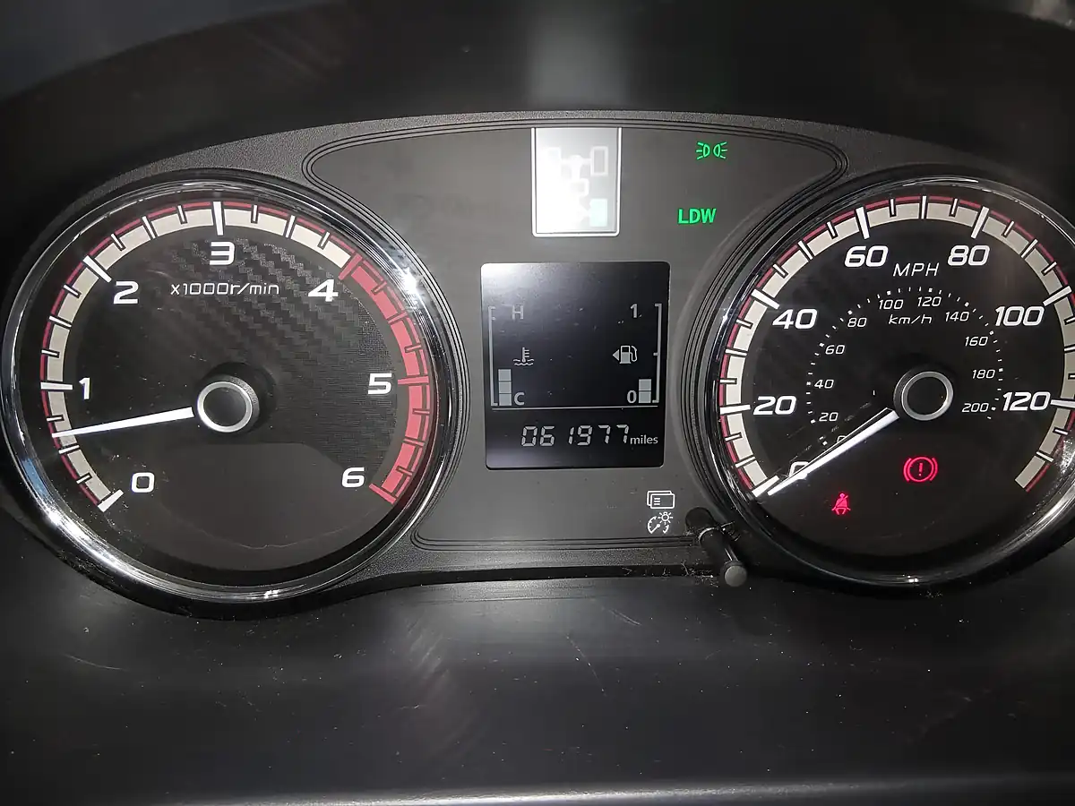 Used 2019 Mitsubishi L200 Barbarian Svp Ii Black - Interior and Exterior details 16
