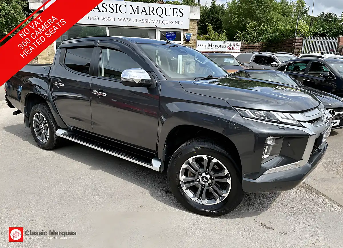 Used 2019 Mitsubishi L200 Barbarian X Grey - Front View