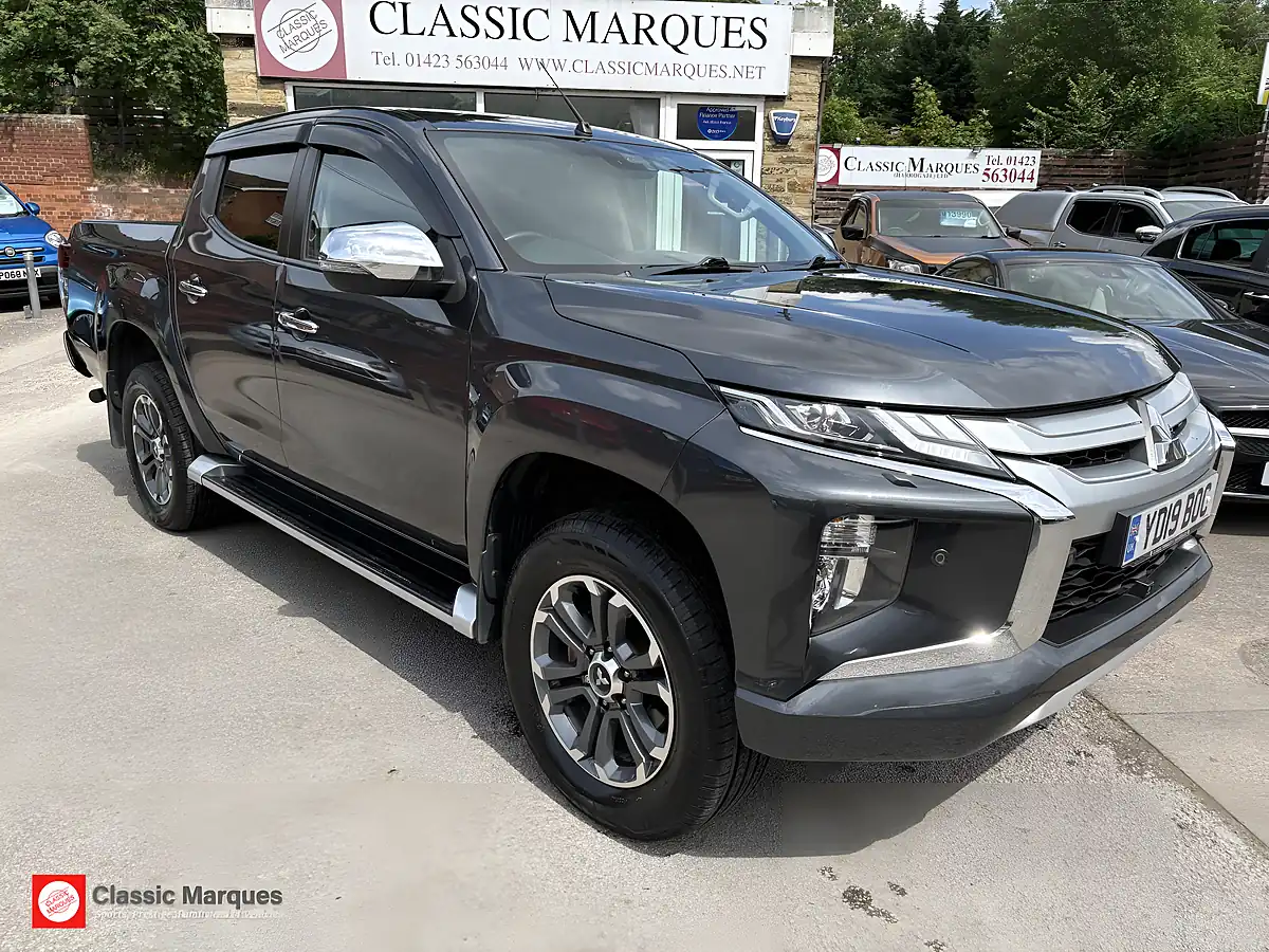 Used 2019 Mitsubishi L200 Barbarian X Grey - Interior and Exterior details 6