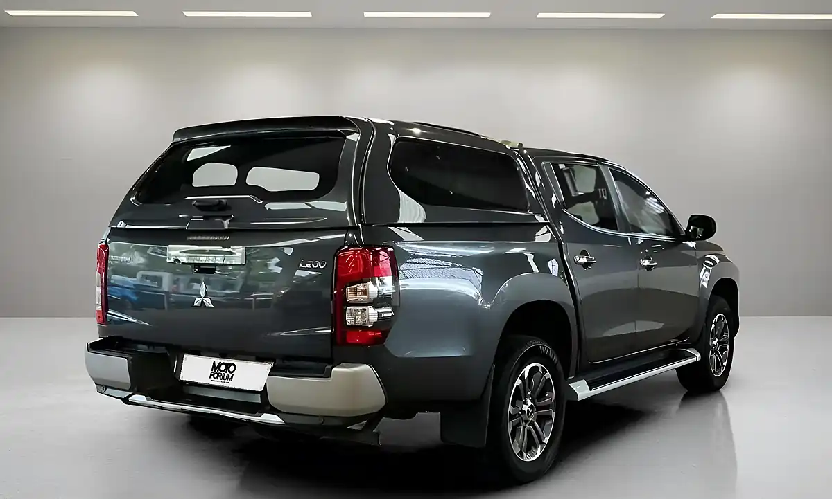 Used 2019 Mitsubishi L200 Barbarian X Grey - Interior and Exterior details 10
