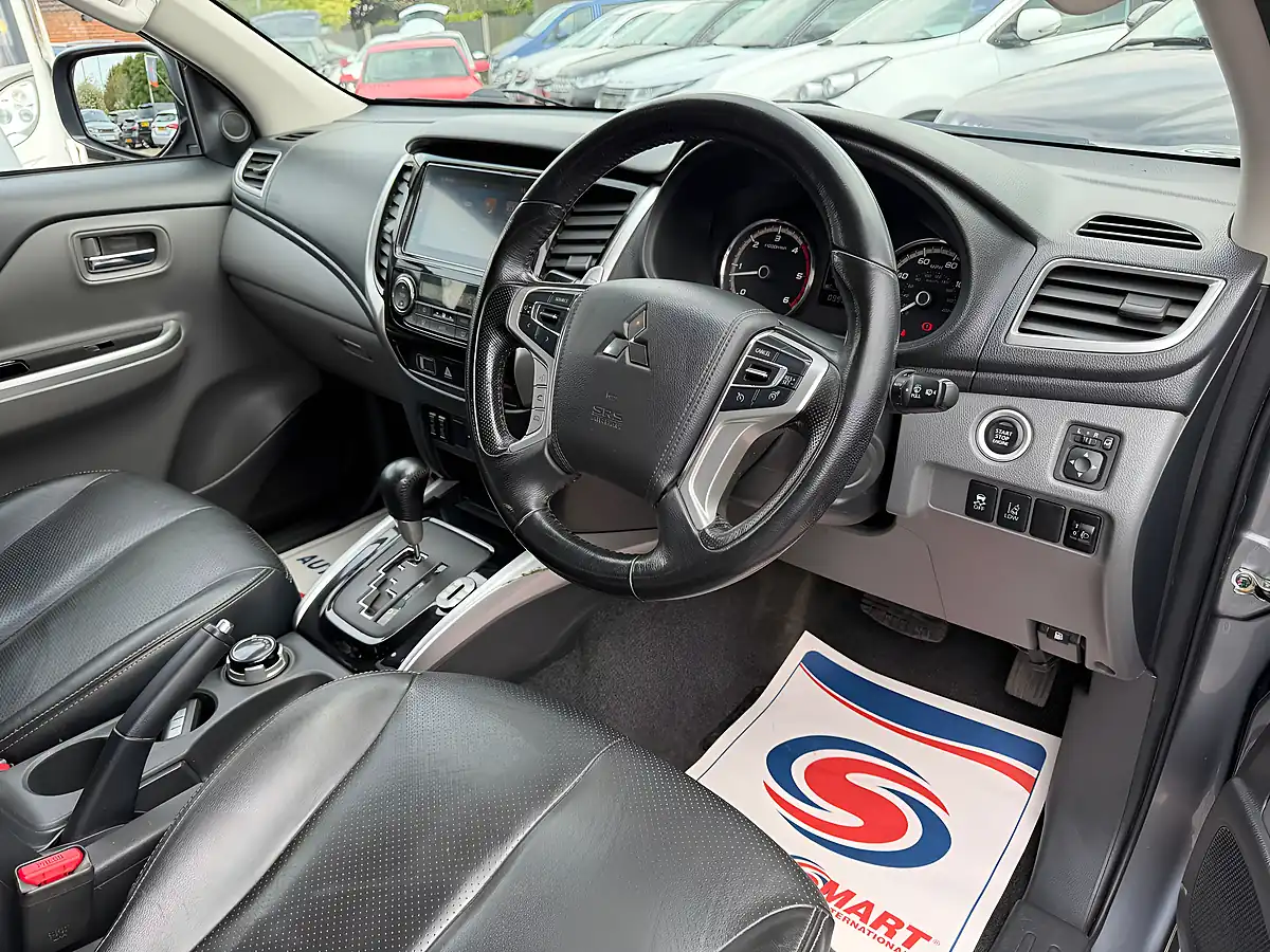 Used 2019 Mitsubishi L200 Challenger Grey - Interior and Exterior details 10