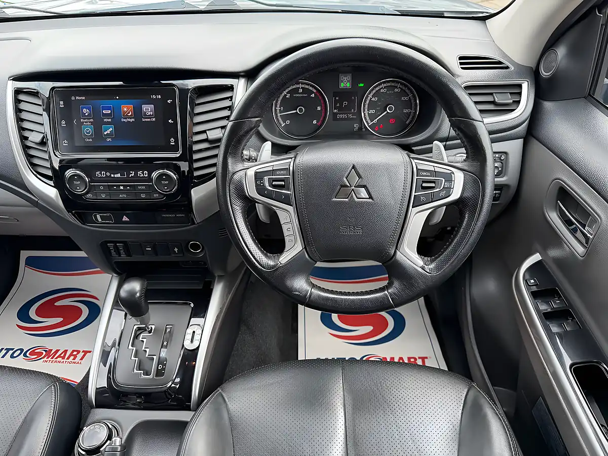 Used 2019 Mitsubishi L200 Challenger Grey - Interior and Exterior details 12