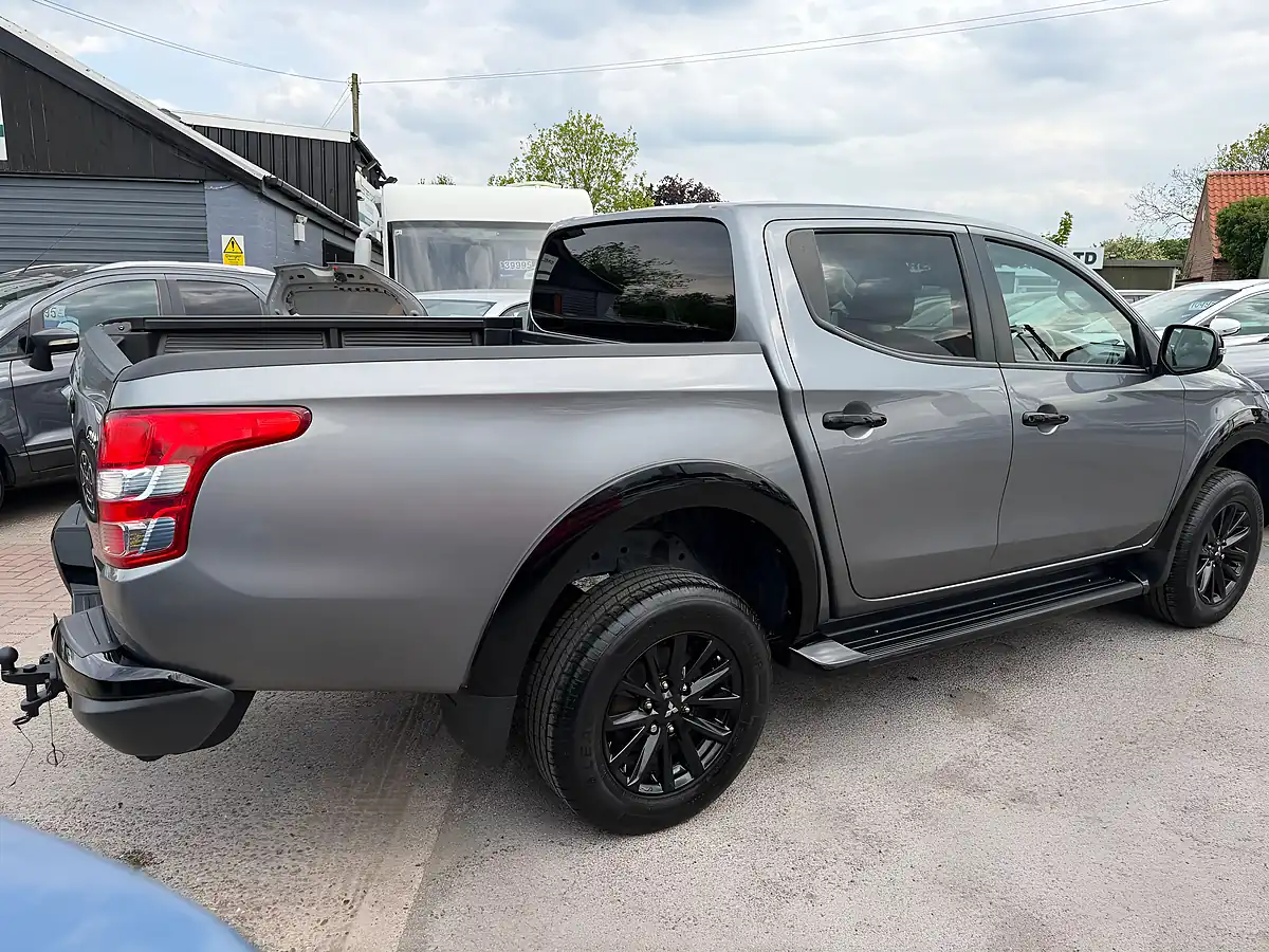 Used 2019 Mitsubishi L200 Challenger Grey - Interior and Exterior details 6