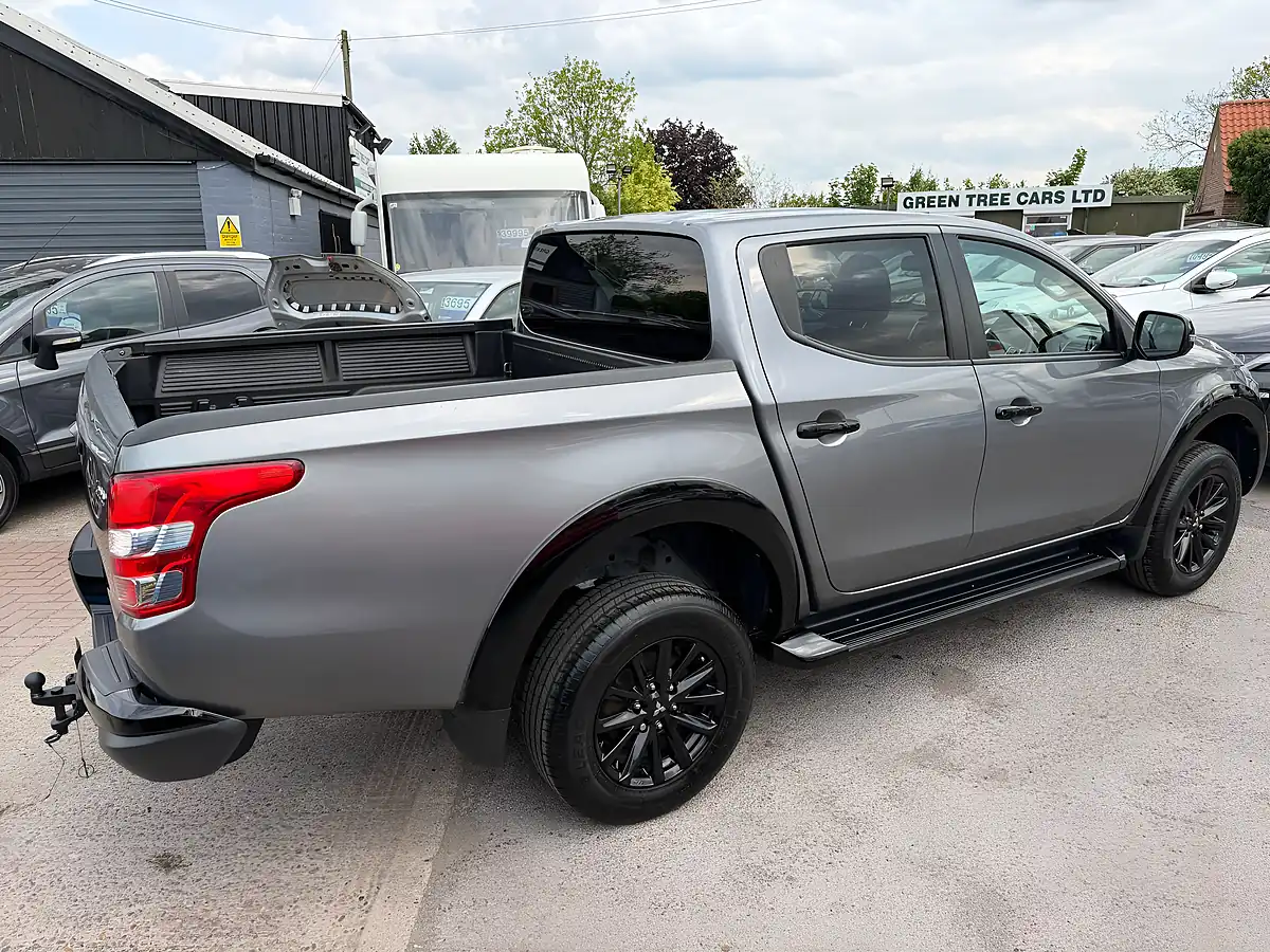 Used 2019 Mitsubishi L200 Challenger Grey - Interior and Exterior details 7