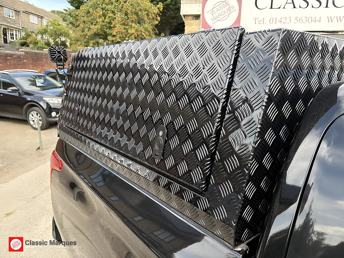 Used 2019 Mitsubishi L200 Dc Challenger Black - Interior and Exterior details 11