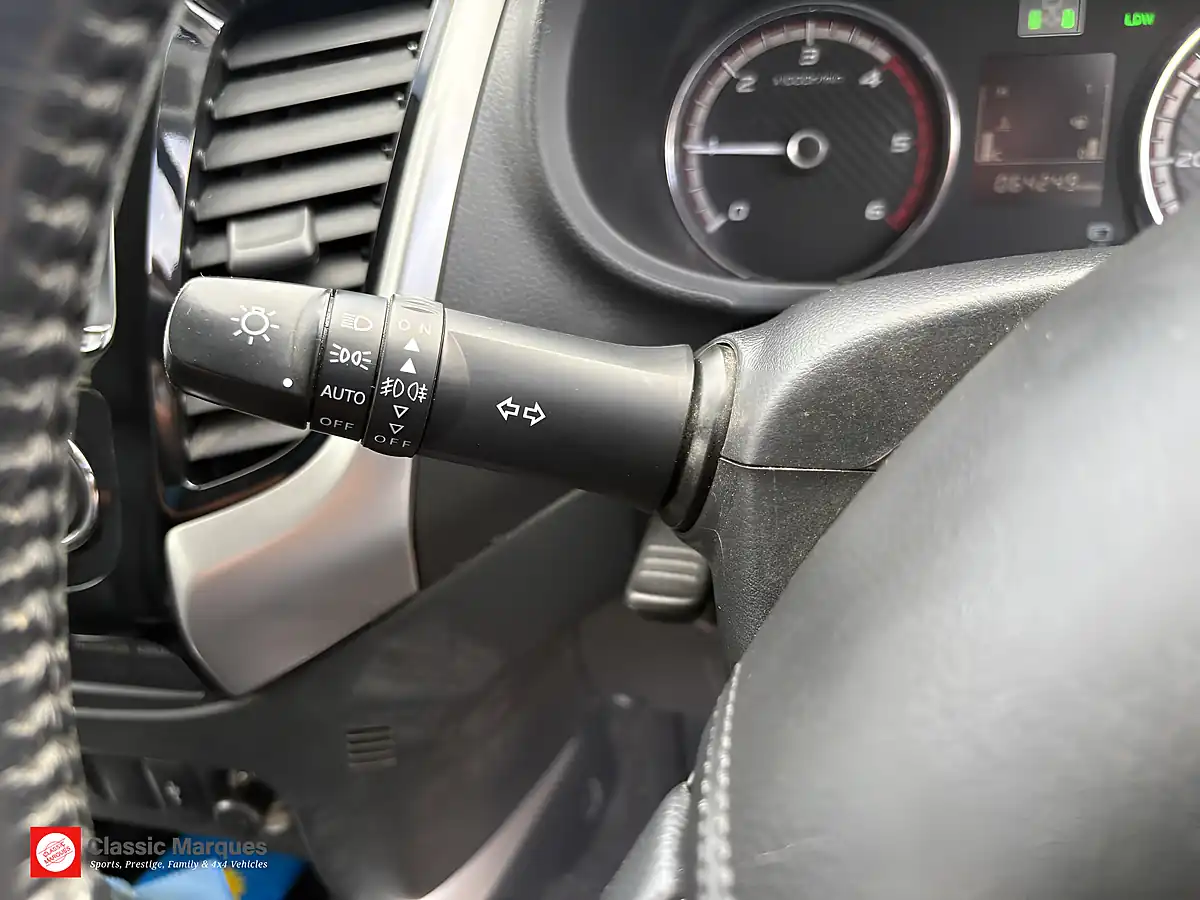 Used 2019 Mitsubishi L200 Dc Challenger Black - Interior and Exterior details 16