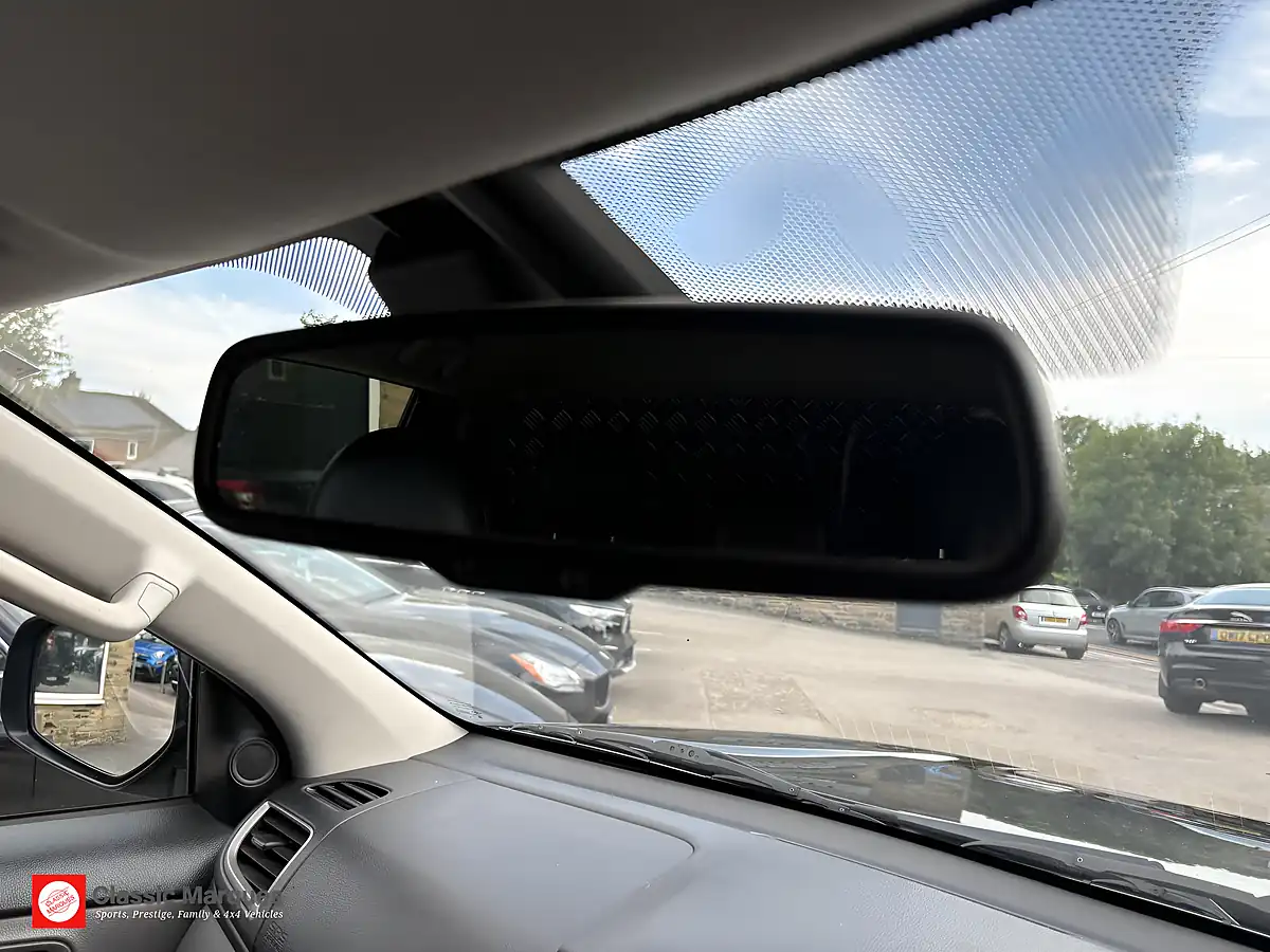 Used 2019 Mitsubishi L200 Dc Challenger Black - Interior and Exterior details 19