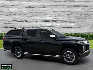 Used 2019 Mitsubishi L200 Warrior Black - Interior and Exterior details 13