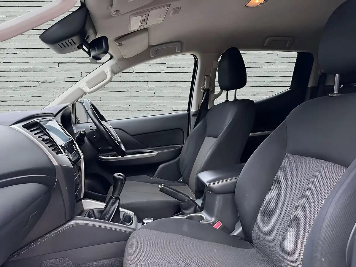 Used 2019 Mitsubishi L200 Warrior Black - Interior and Exterior details 14