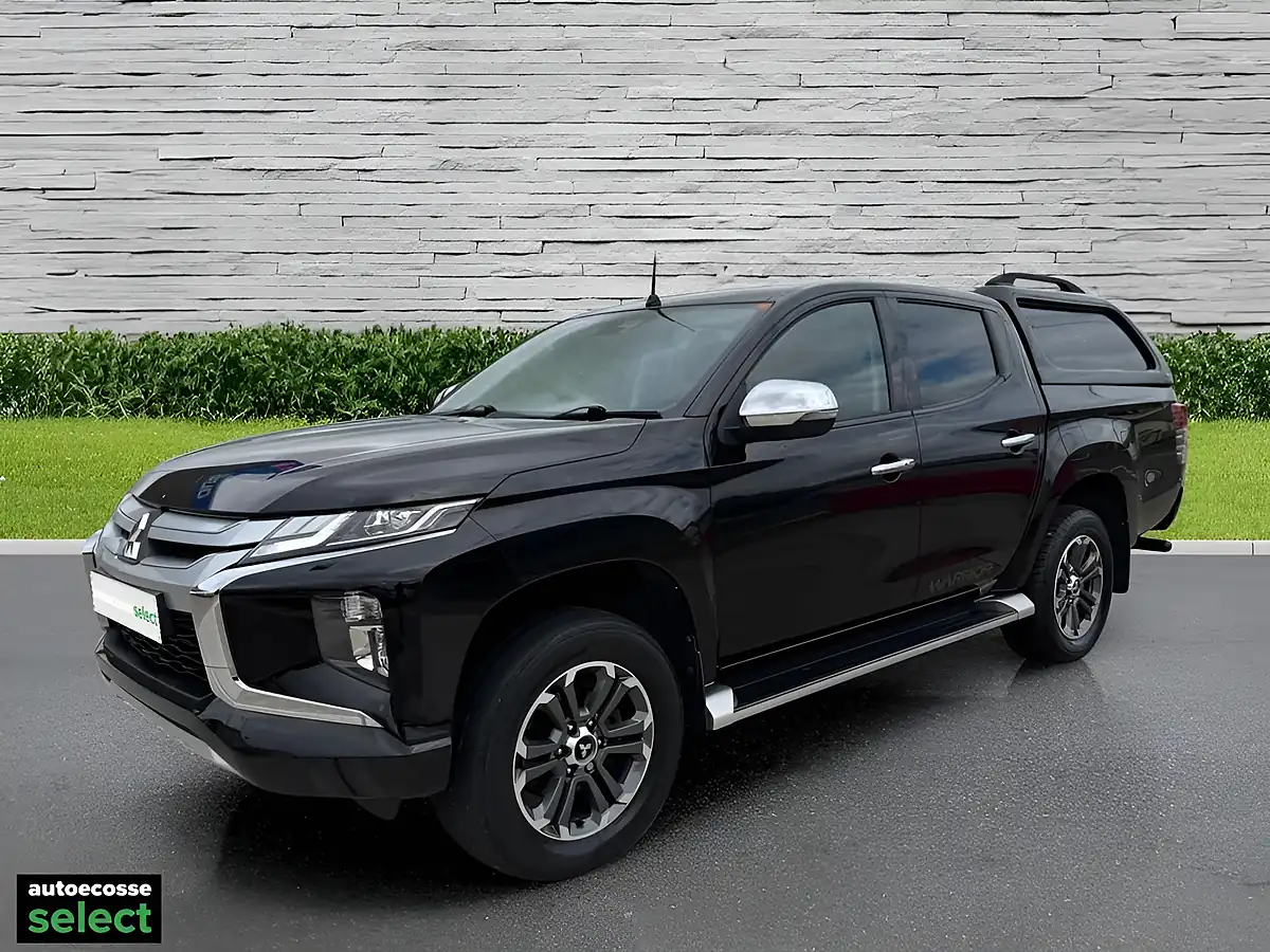 Used 2019 Mitsubishi L200 Warrior Black - Interior and Exterior details 5