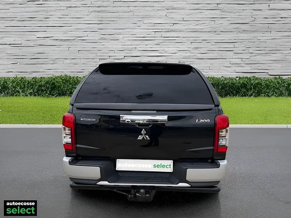 Used 2019 Mitsubishi L200 Warrior Black - Interior and Exterior details 9