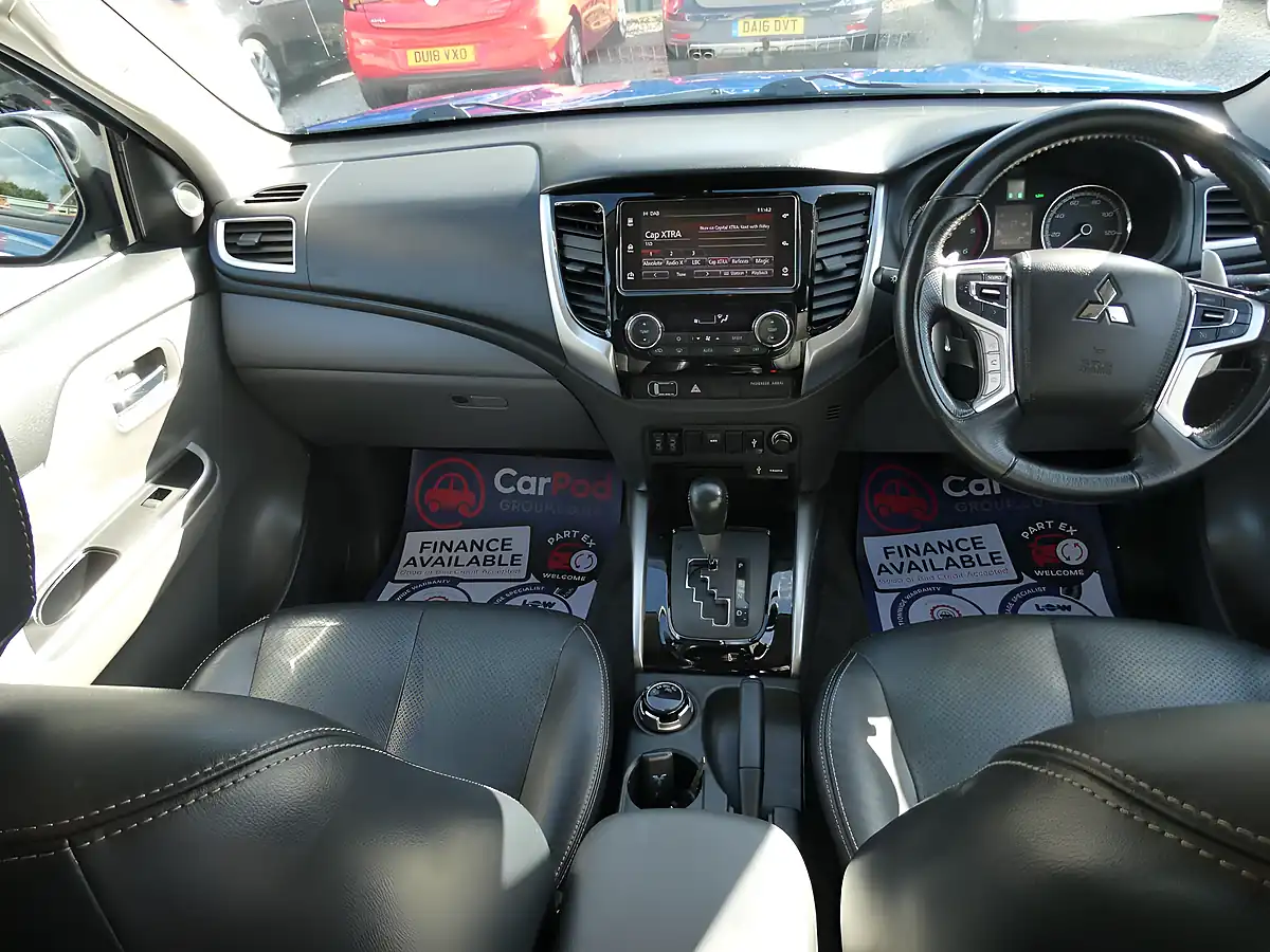 Used 2019 Mitsubishi L200 Warrior Blue - Interior and Exterior details 10