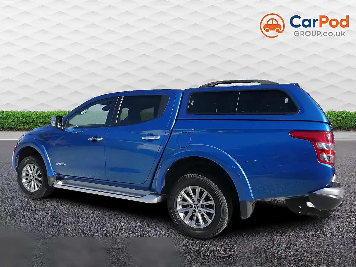 Used 2019 Mitsubishi L200 Warrior Blue - Interior and Exterior details 17
