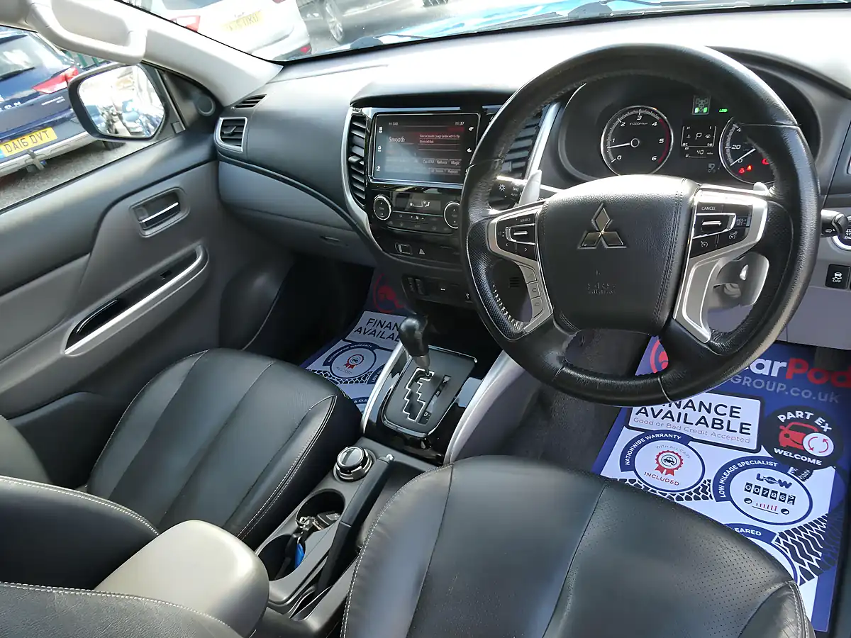 Used 2019 Mitsubishi L200 Warrior Blue - Interior and Exterior details 3