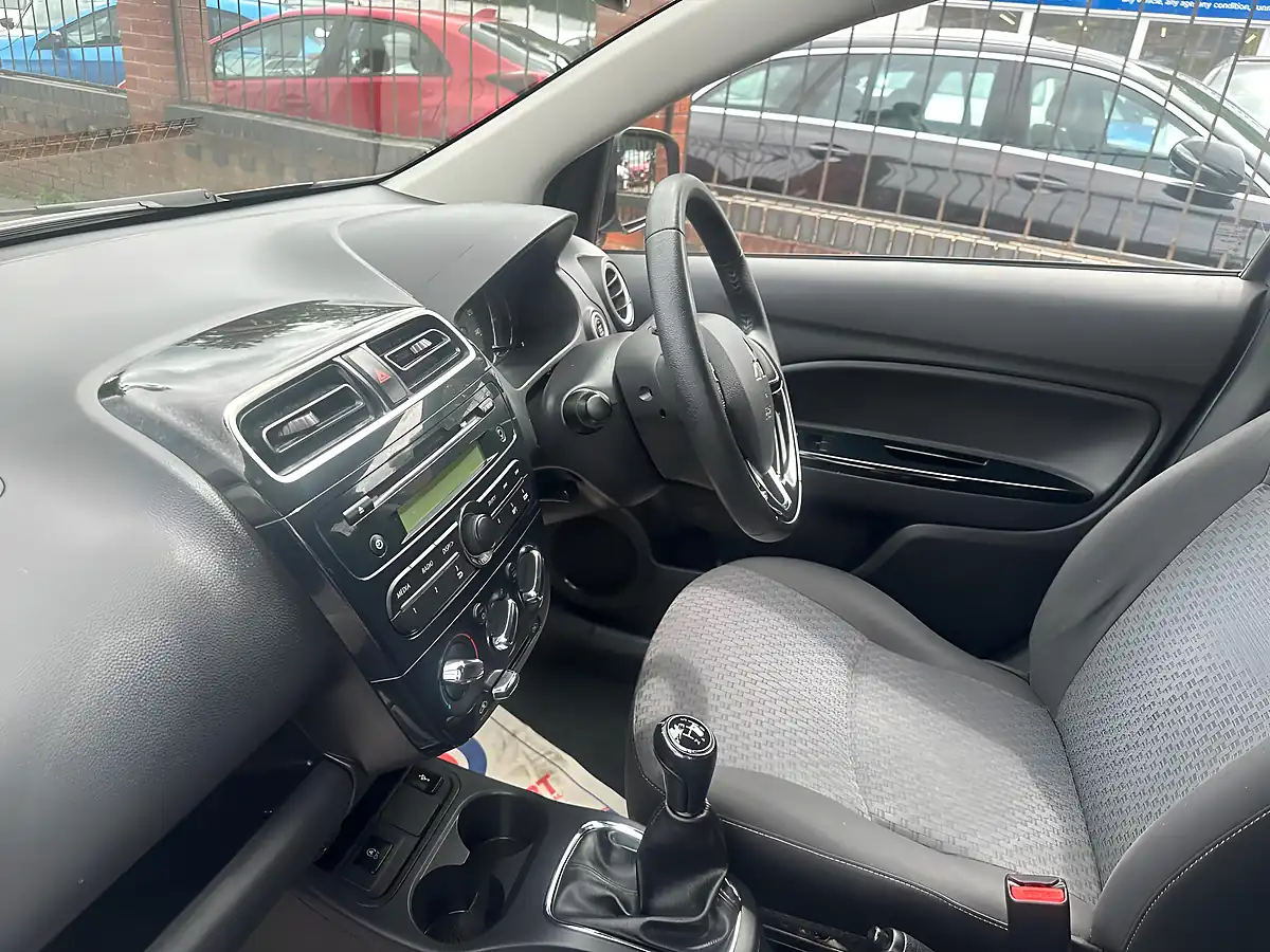 Used 2019 Mitsubishi Mirage 3 Grey - Interior and Exterior details 13