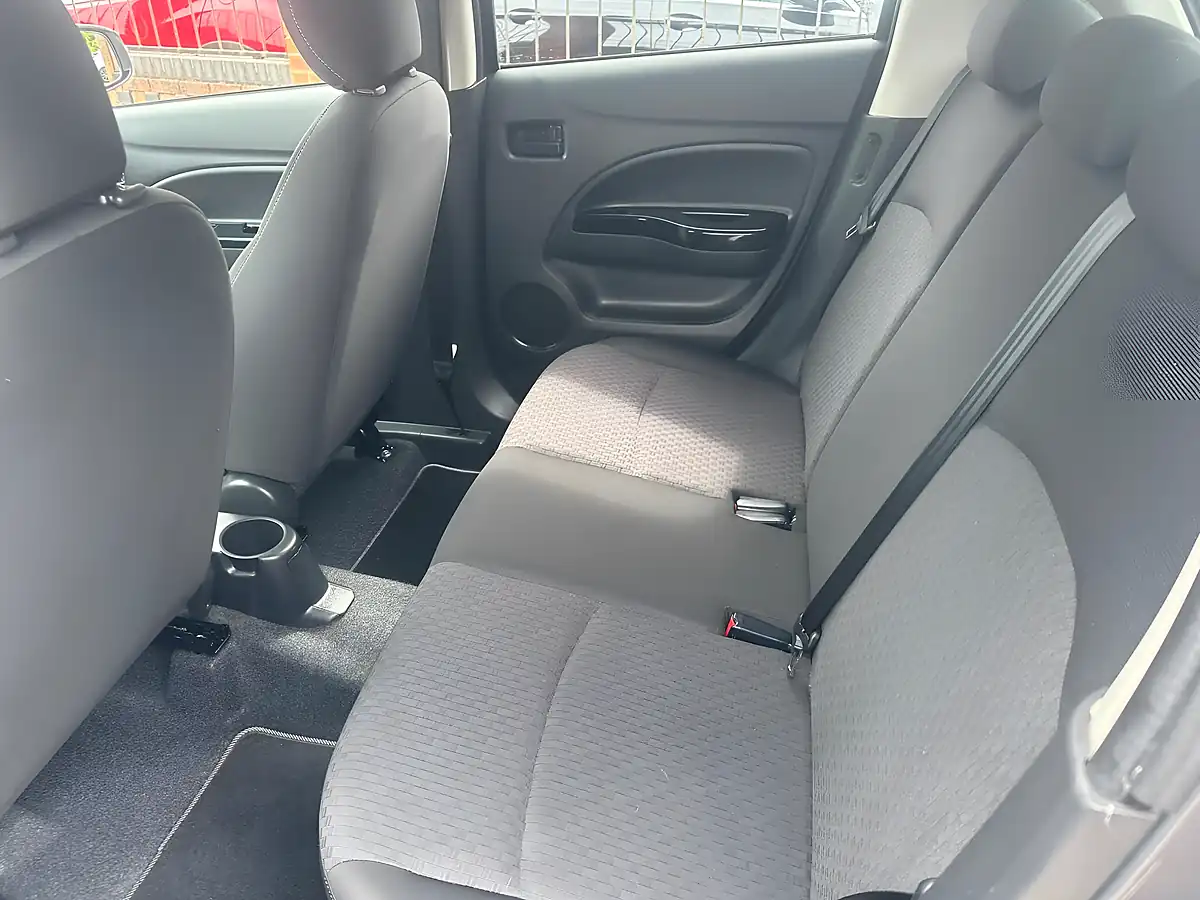 Used 2019 Mitsubishi Mirage 3 Grey - Interior and Exterior details 17