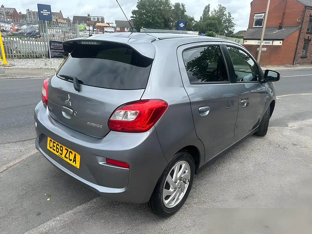 Used 2019 Mitsubishi Mirage 3 Grey - Interior and Exterior details 3
