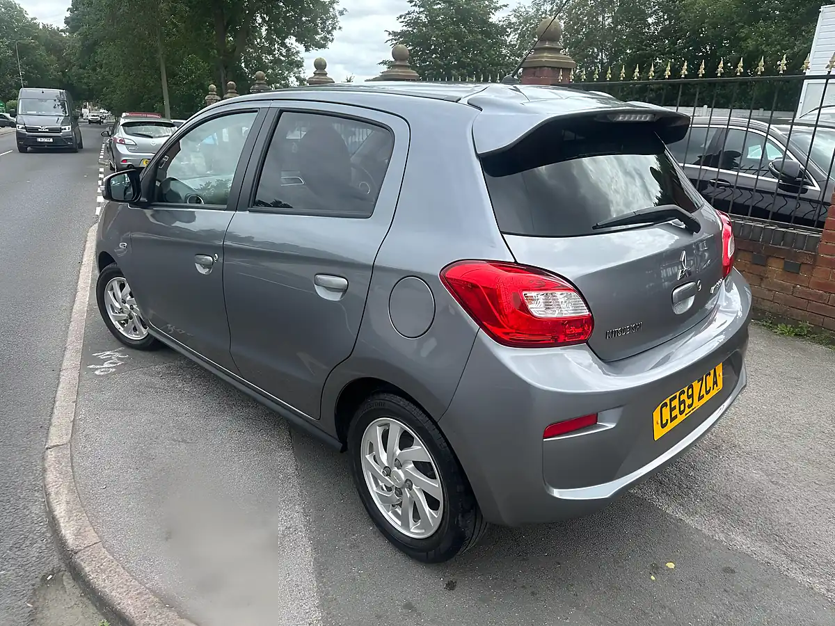 Used 2019 Mitsubishi Mirage 3 Grey - Interior and Exterior details 4