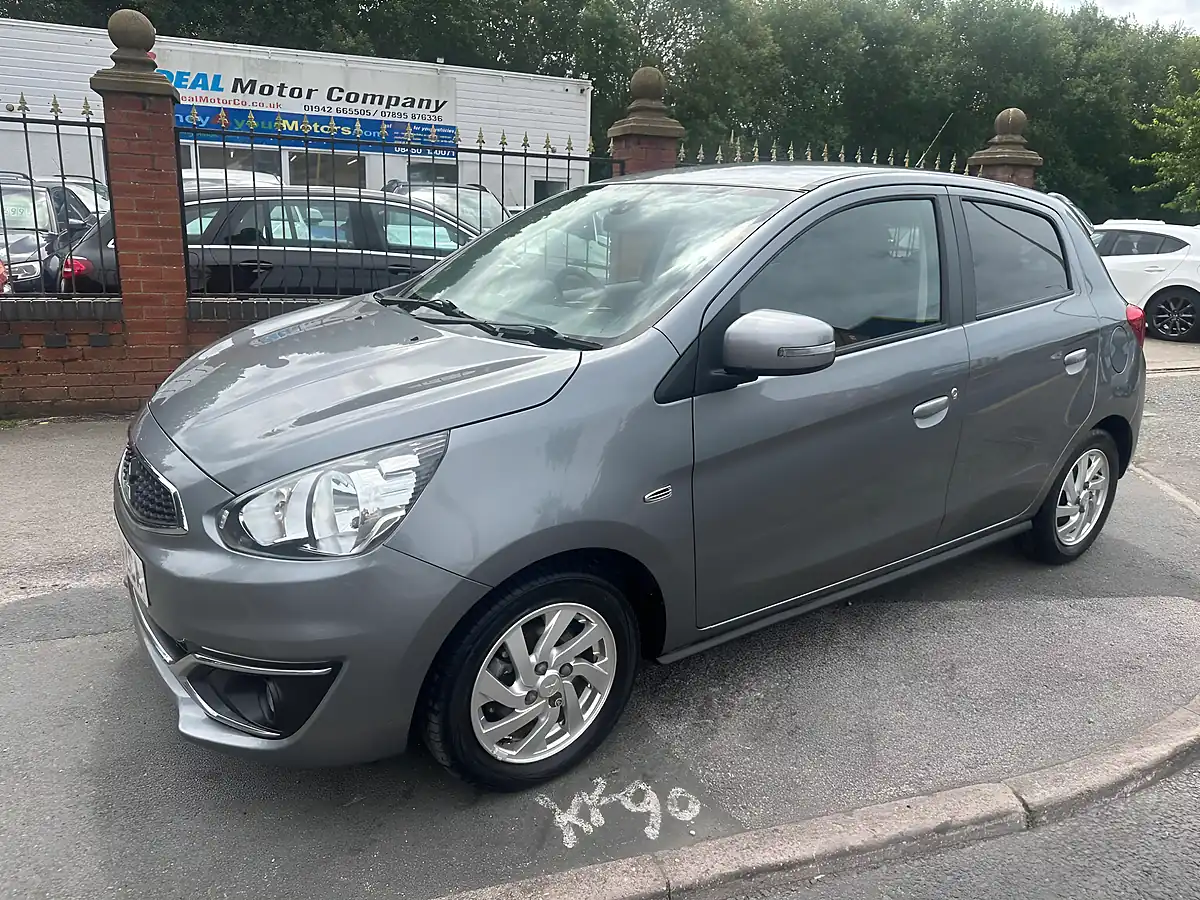 Used 2019 Mitsubishi Mirage 3 Grey - Interior and Exterior details 5