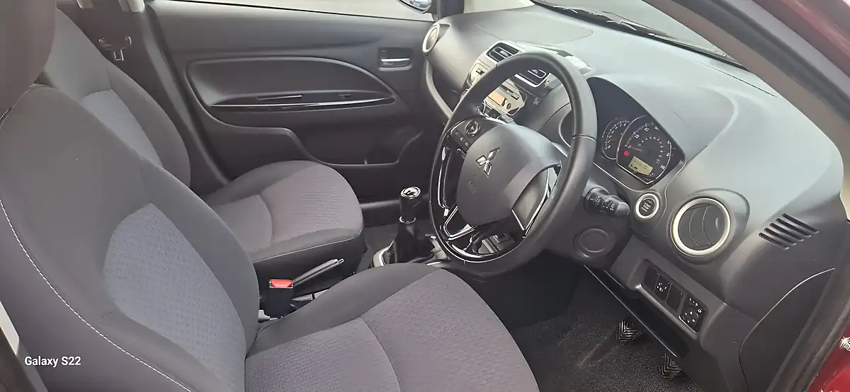 Used 2019 Mitsubishi Mirage 3 Purple - Interior and Exterior details 12