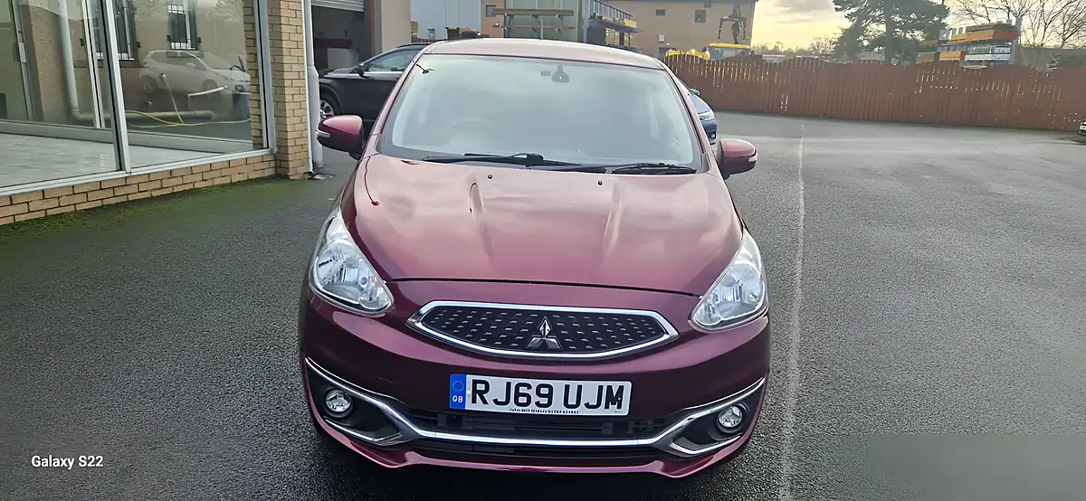 Used 2019 Mitsubishi Mirage 3 Purple - Interior and Exterior details 3