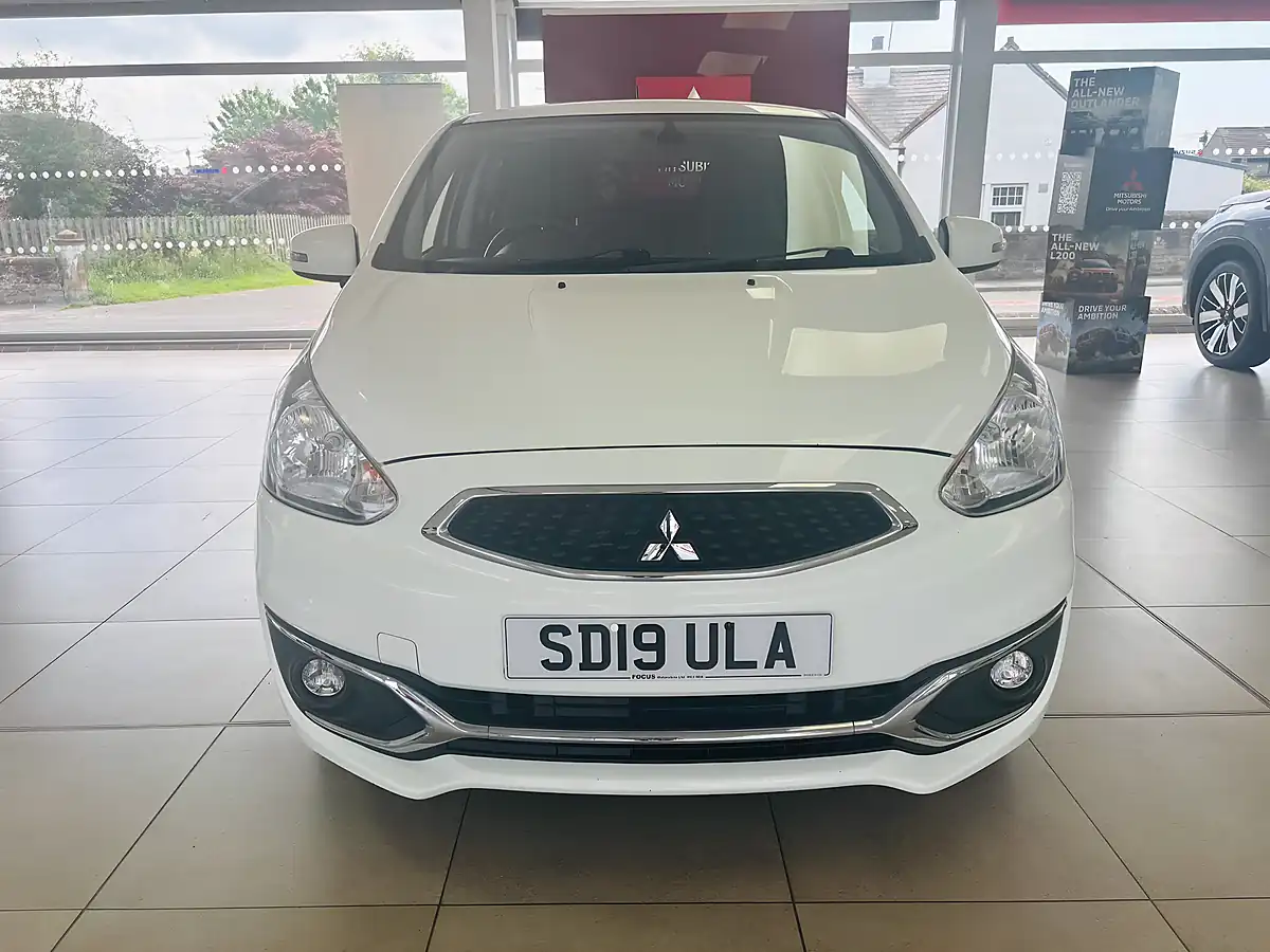 Used 2019 Mitsubishi Mirage 3 White - Interior and Exterior details 2
