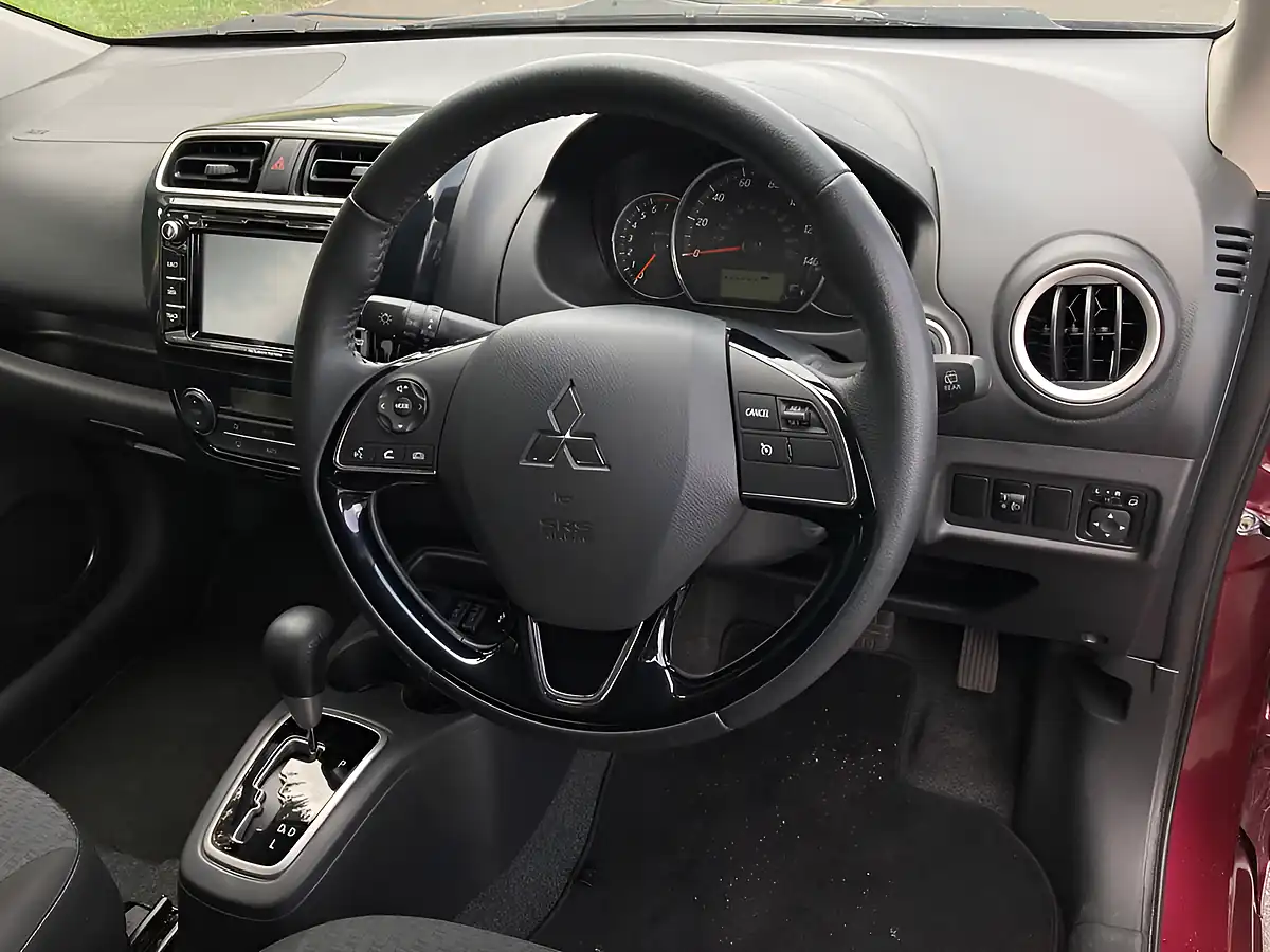 Used 2019 Mitsubishi Mirage 4 Purple - Interior and Exterior details 12