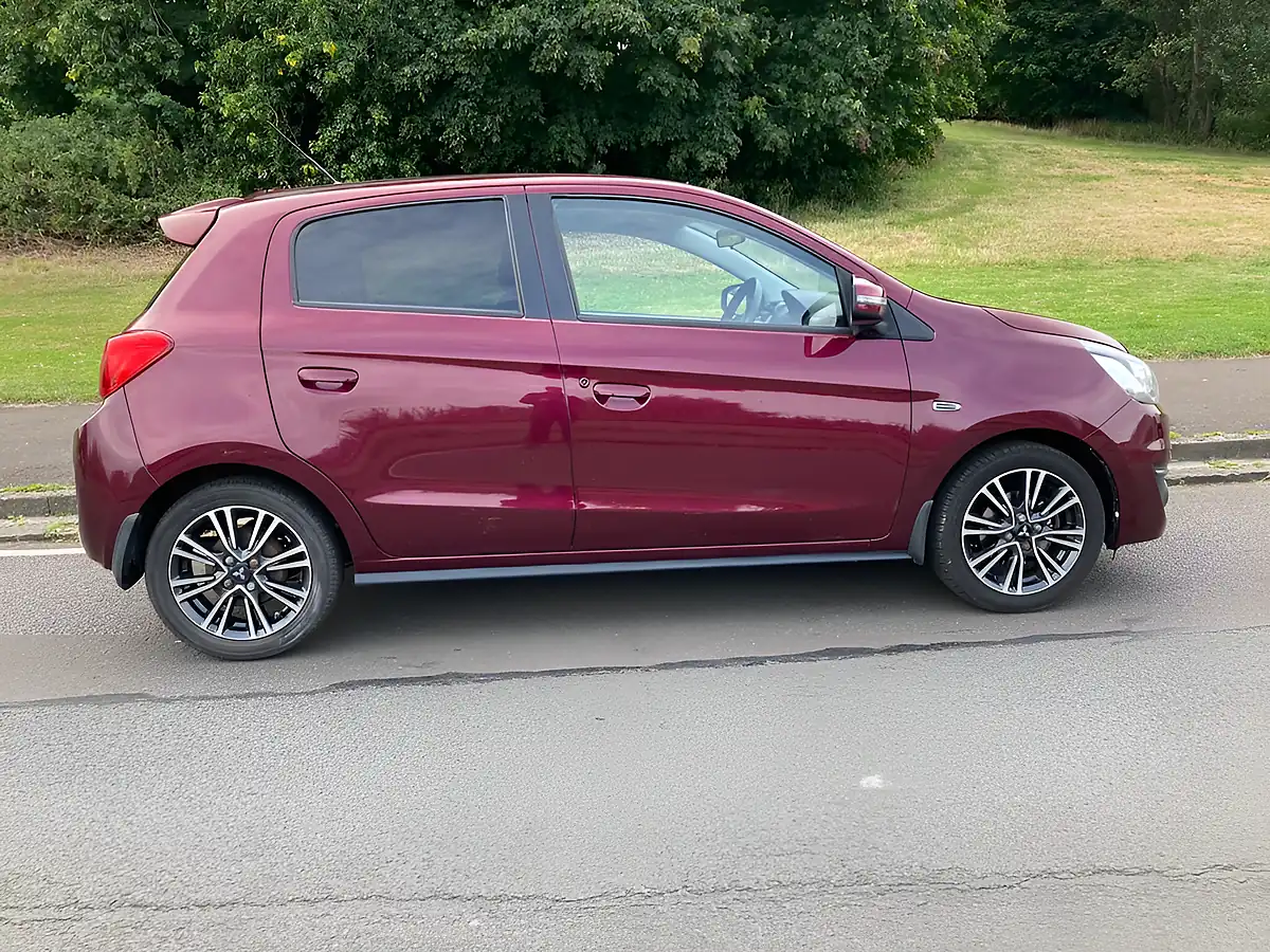 Used 2019 Mitsubishi Mirage 4 Purple - Interior and Exterior details 2